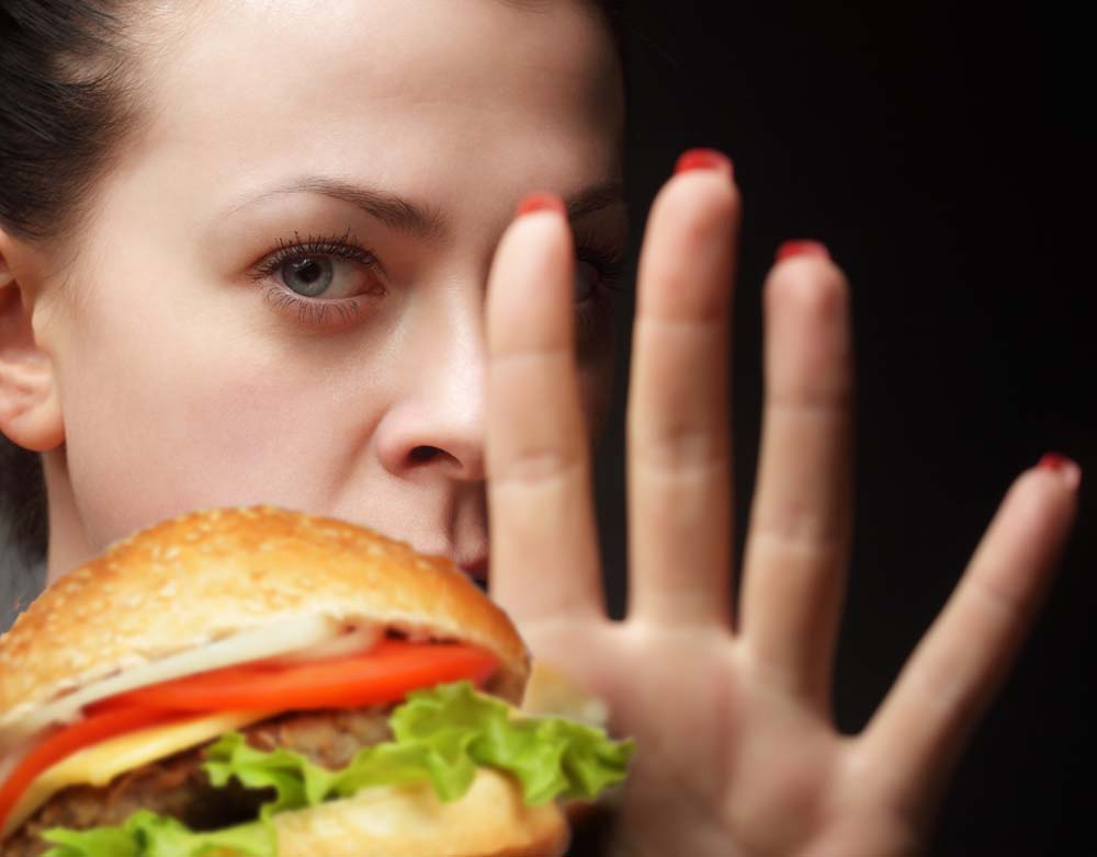 CÓMO LUCHAR CONTRA LA SENSACIÓN DE HAMBRE